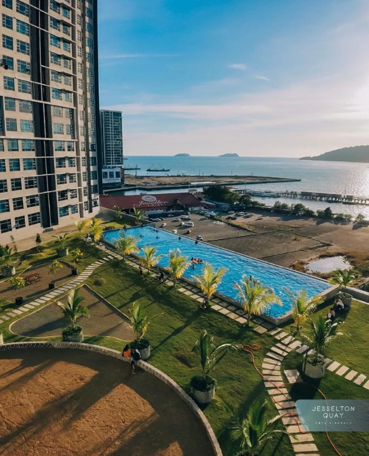 Botiza Suites At Jesselton Quay Kota Kinabalu Exterior photo